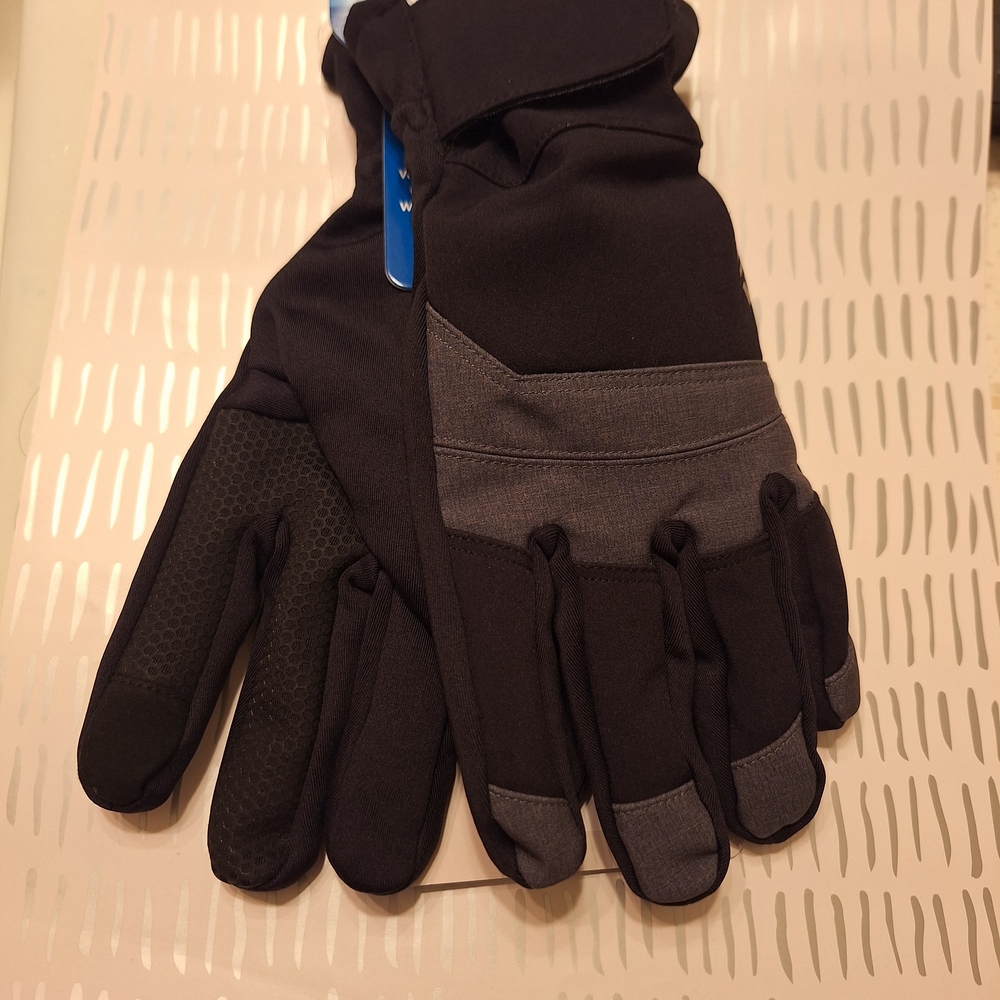 Free Country Black and Gray Men's Gloves